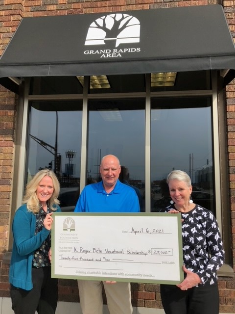 Roger’s son, George Betz, along with Mindy Nuhring and Susan Lynch of the Community Foundation